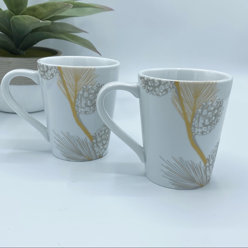 St.Nicholas square 12 oz.silver gold pine cone coffee mugs - Picture 5 of 6